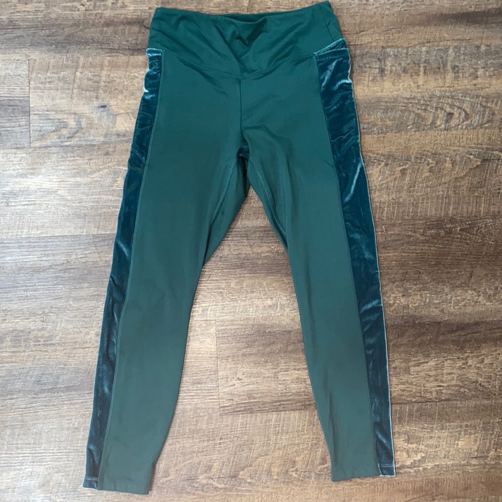 Pink cozy leggings with side pockets